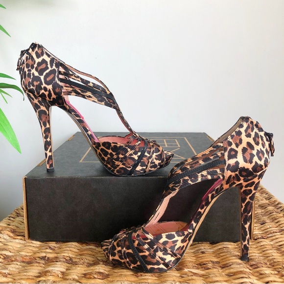 Betsey Johnson Strappy Peep Toe Leopard Heels - Picture 2 of 12